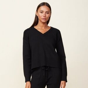 Monrow Soft Knit V-Neck Sweater Black White Small